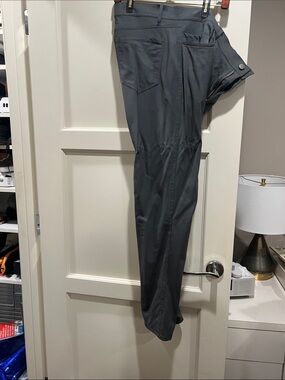 Men's Dark Gray Casual Pants